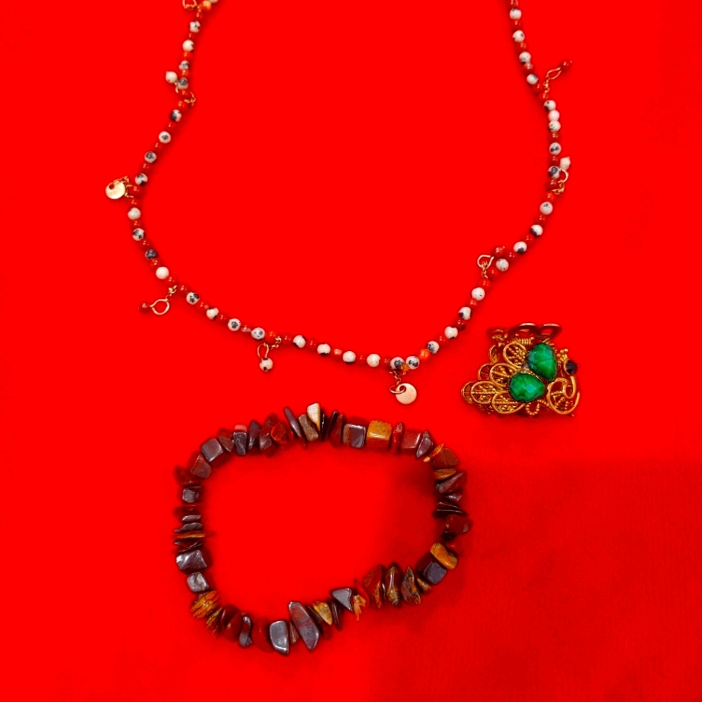 Necklace and bracelet
